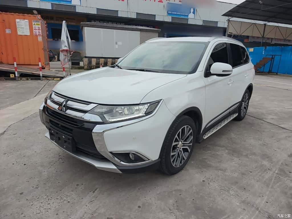 Mitsubishi Outlander, 2018 2