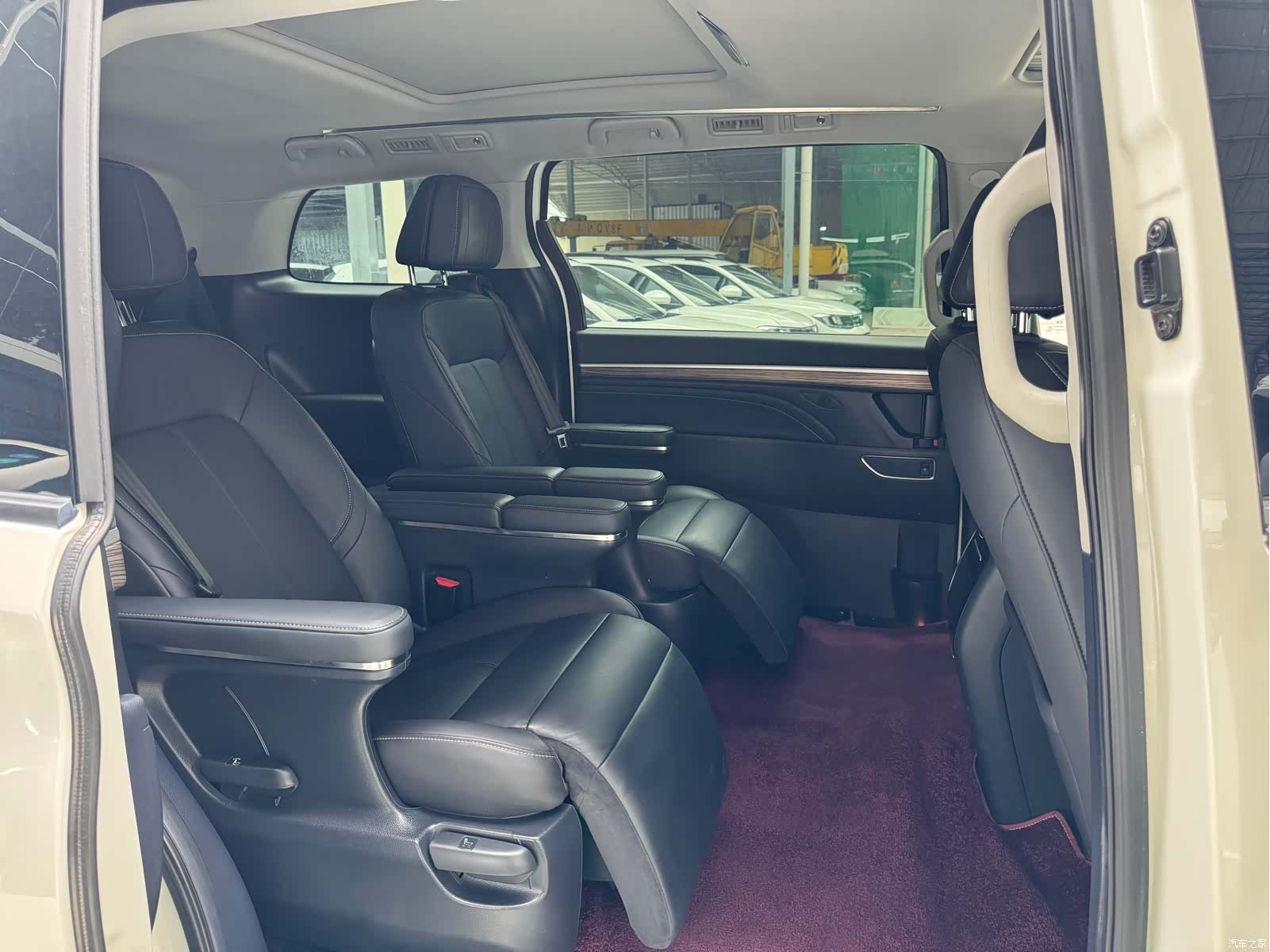 Trumpchi M8, 2021 13