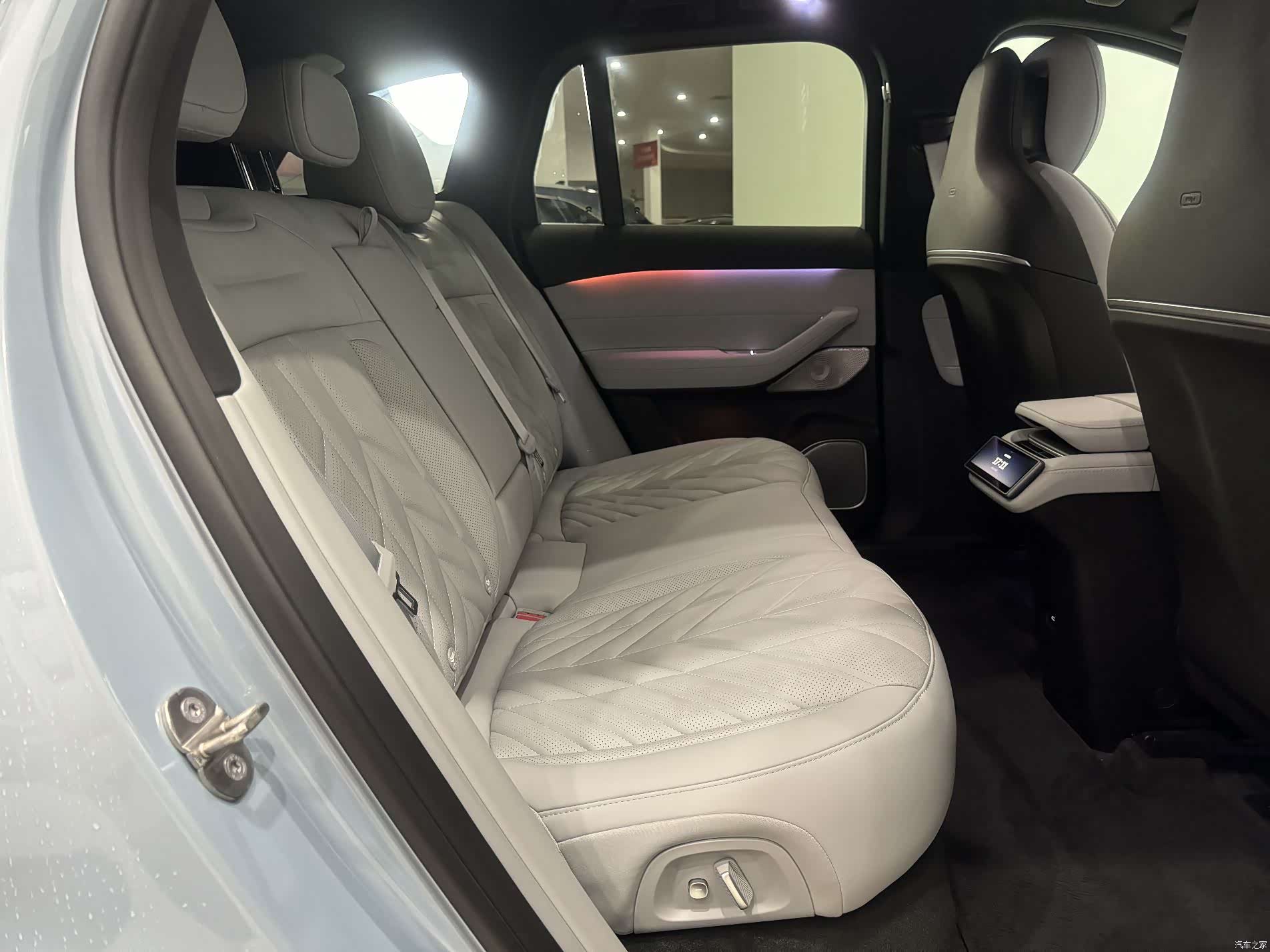 NIO ES6, 2025 10
