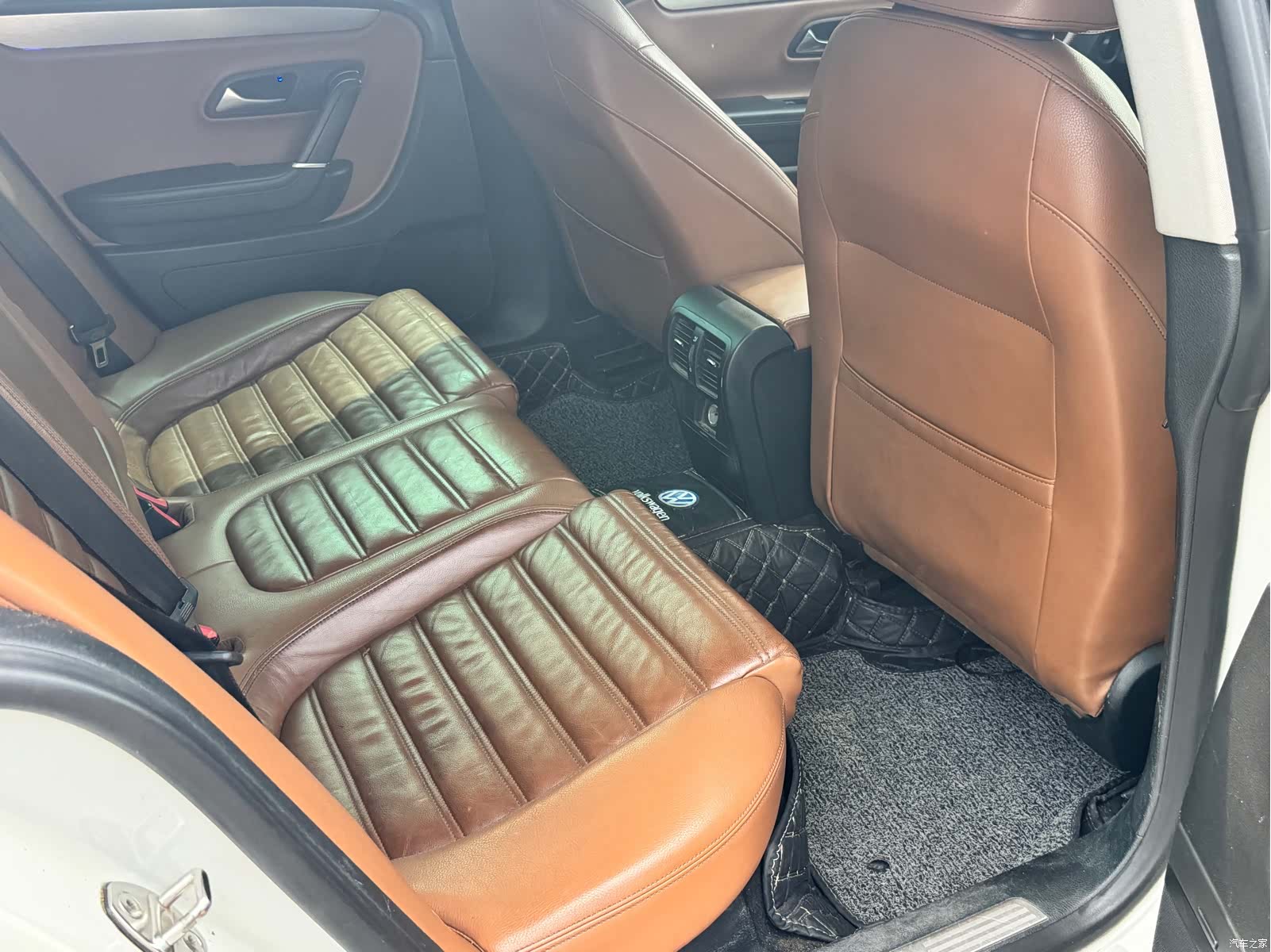 Volkswagen CC, 2011 11