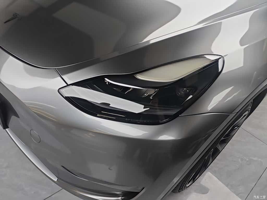 Tesla Model Y, 2021 24