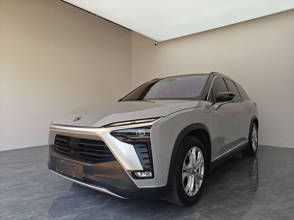NIO ES8