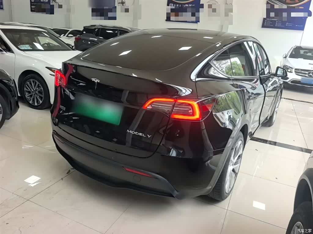 Tesla Model Y, 2023 7
