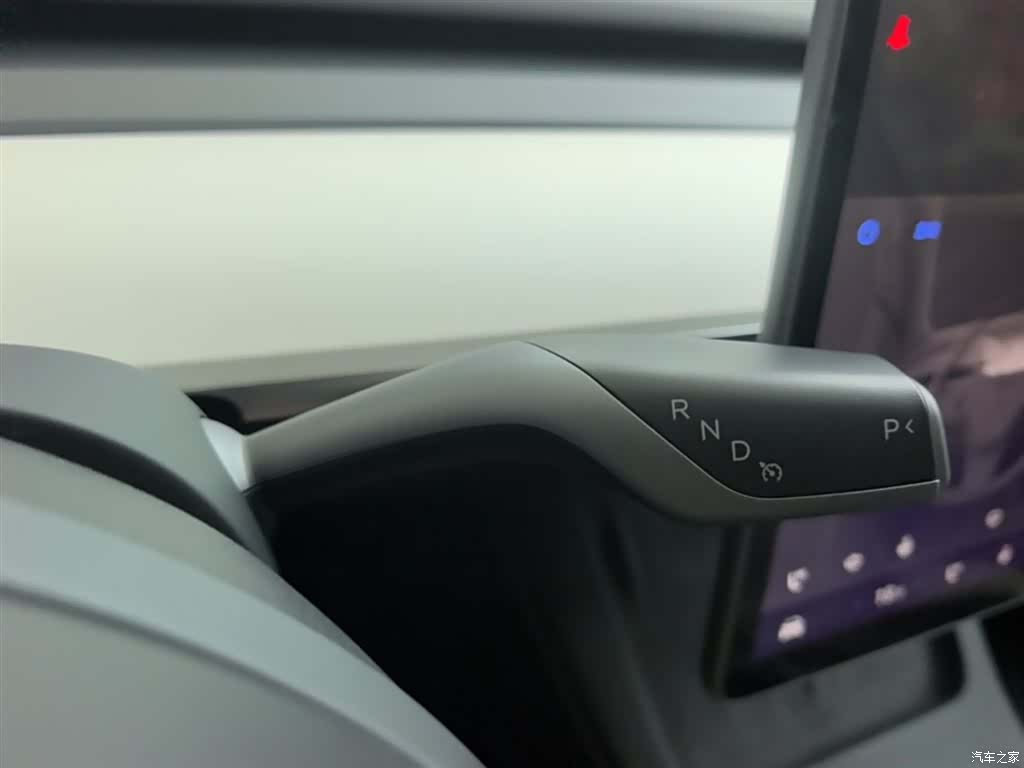 Tesla Model Y, 2023 14