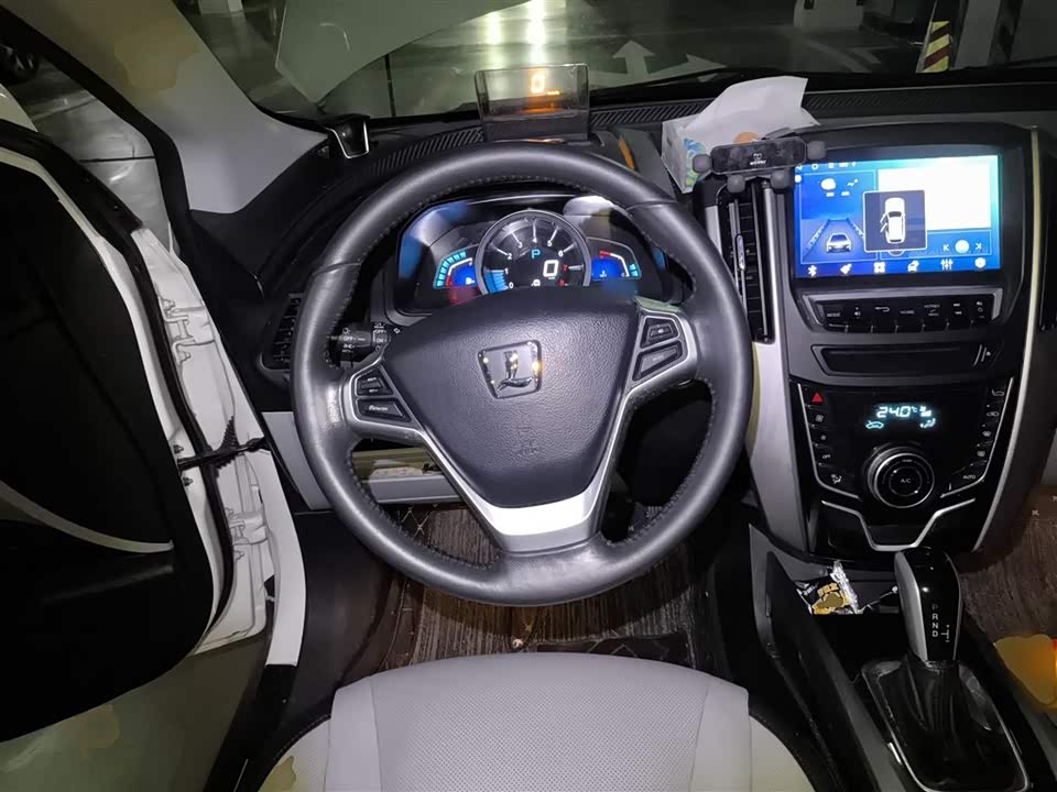 Luxgen Excellent 6 SUV