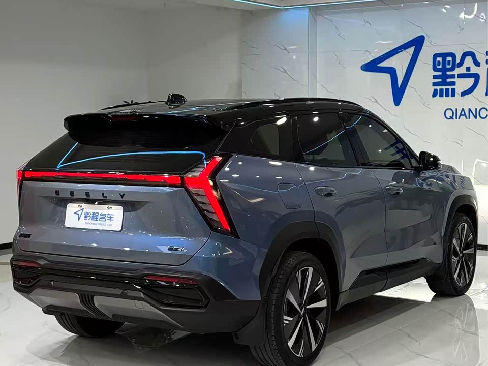 Geely Atlas L