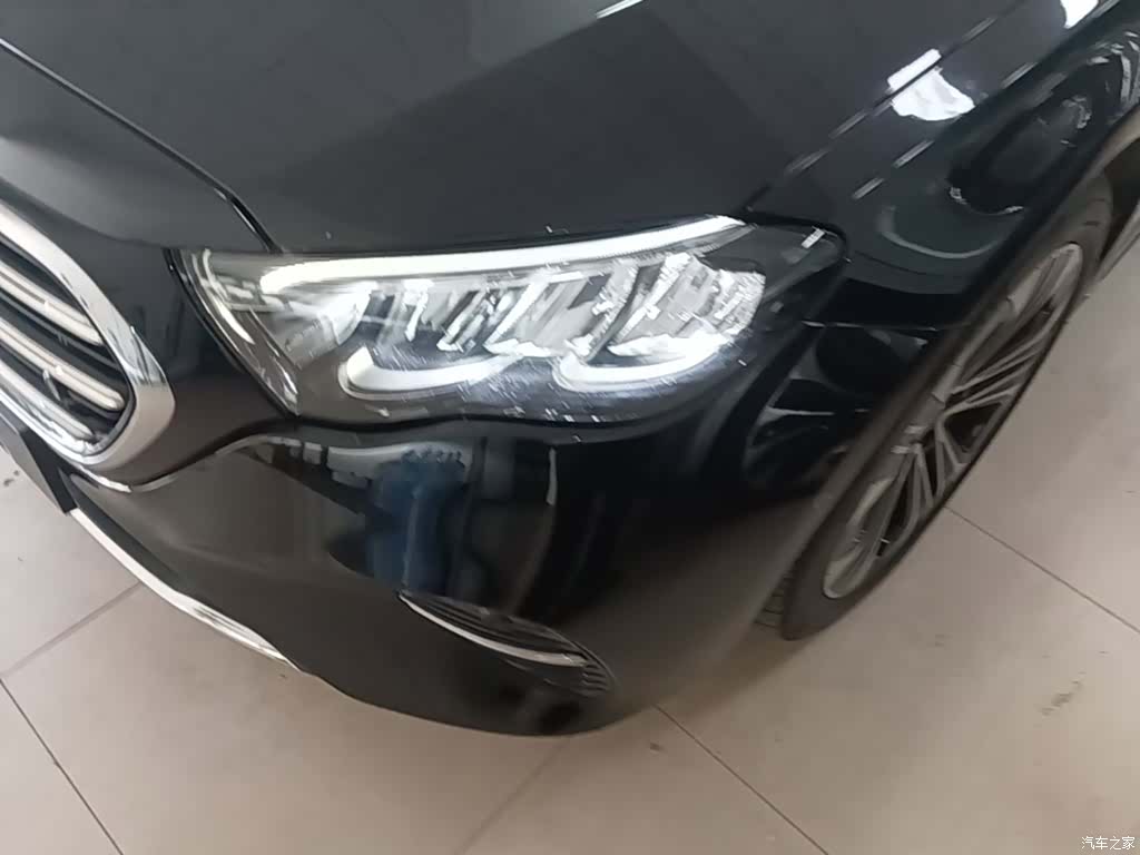 Mercedes-Benz E-Class, 2025 24