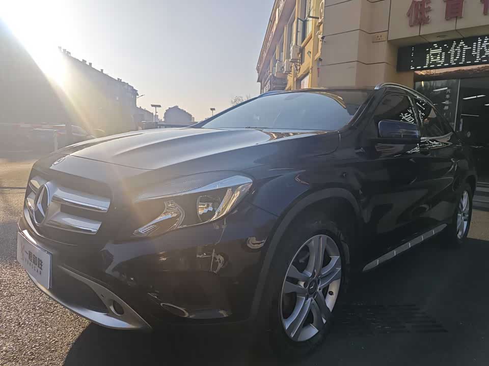Mercedes-Benz GLA