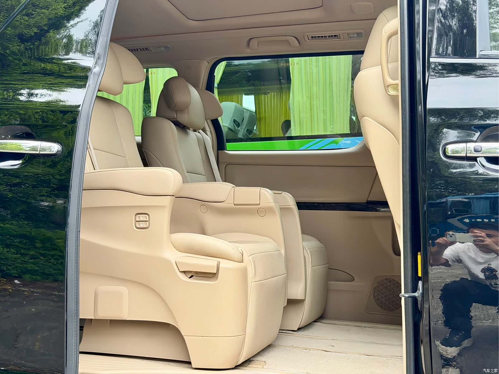 Toyota Alphard, 2012 21