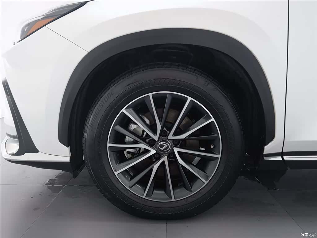 Lexus NX, 2022 17