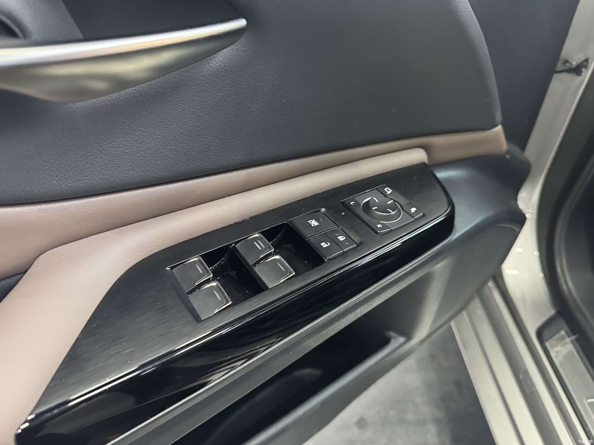 Lexus ES, 2022 12