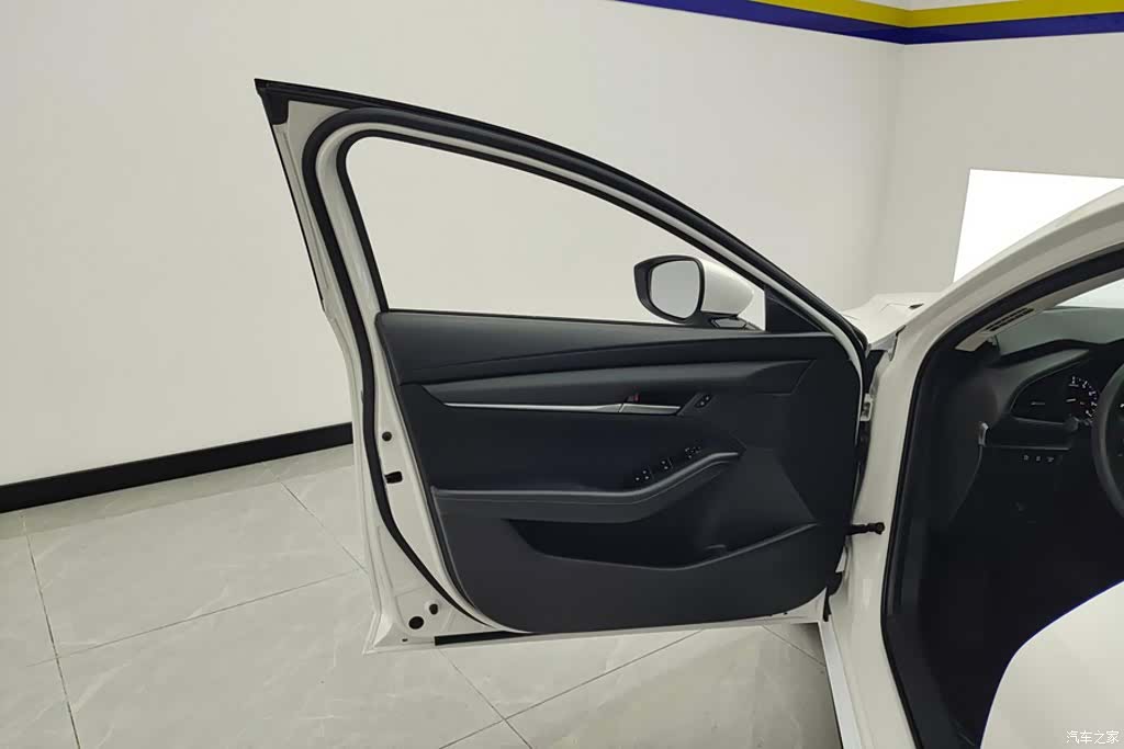 Mazda Mazda3, 2022 7