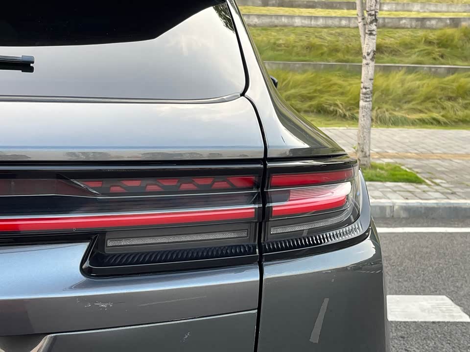 Changan UNI-K Smart iDD