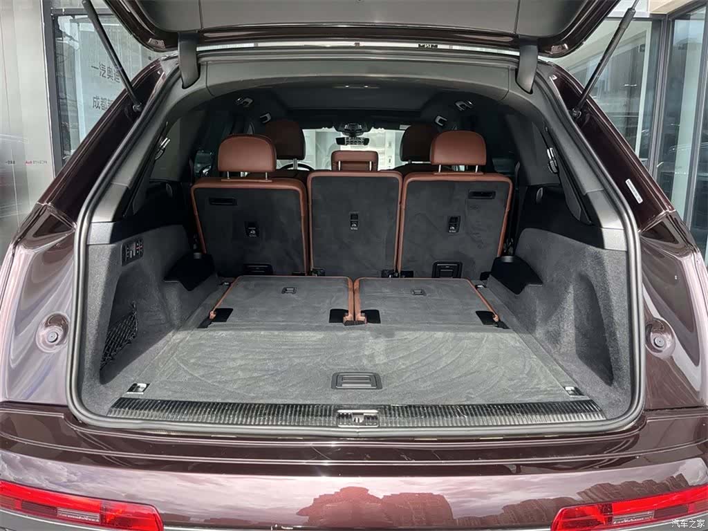 Audi Q7, 2023 9