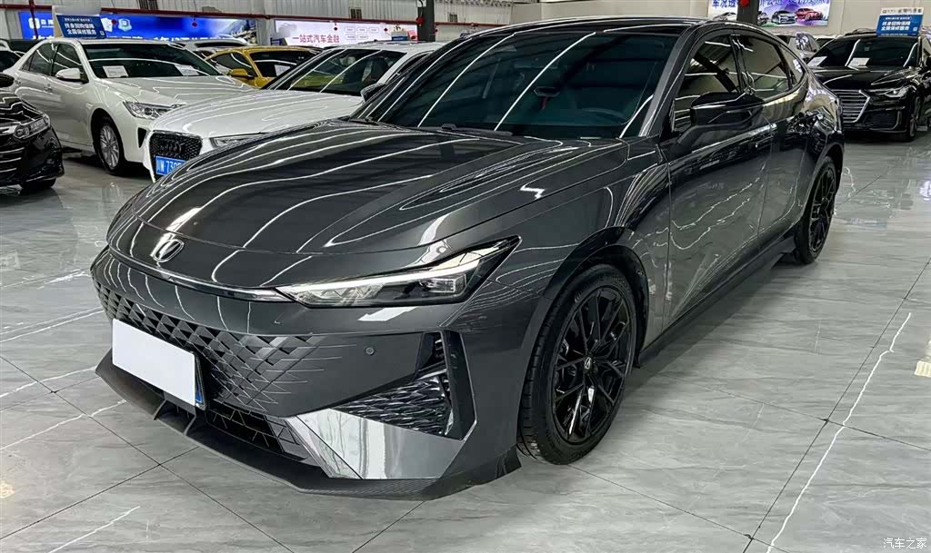 Changan UNI-V, 2024 1