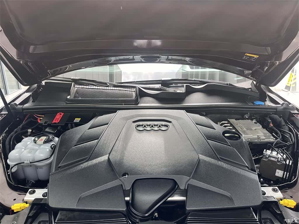 Audi Q7, 2023 8