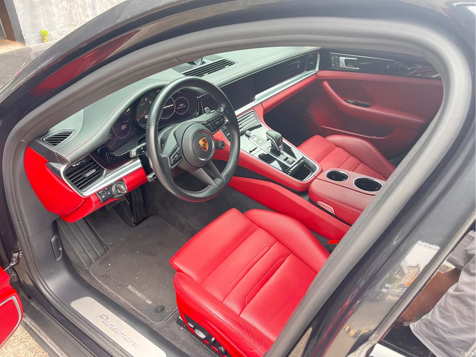 Porsche Panamera, 2022 все фото