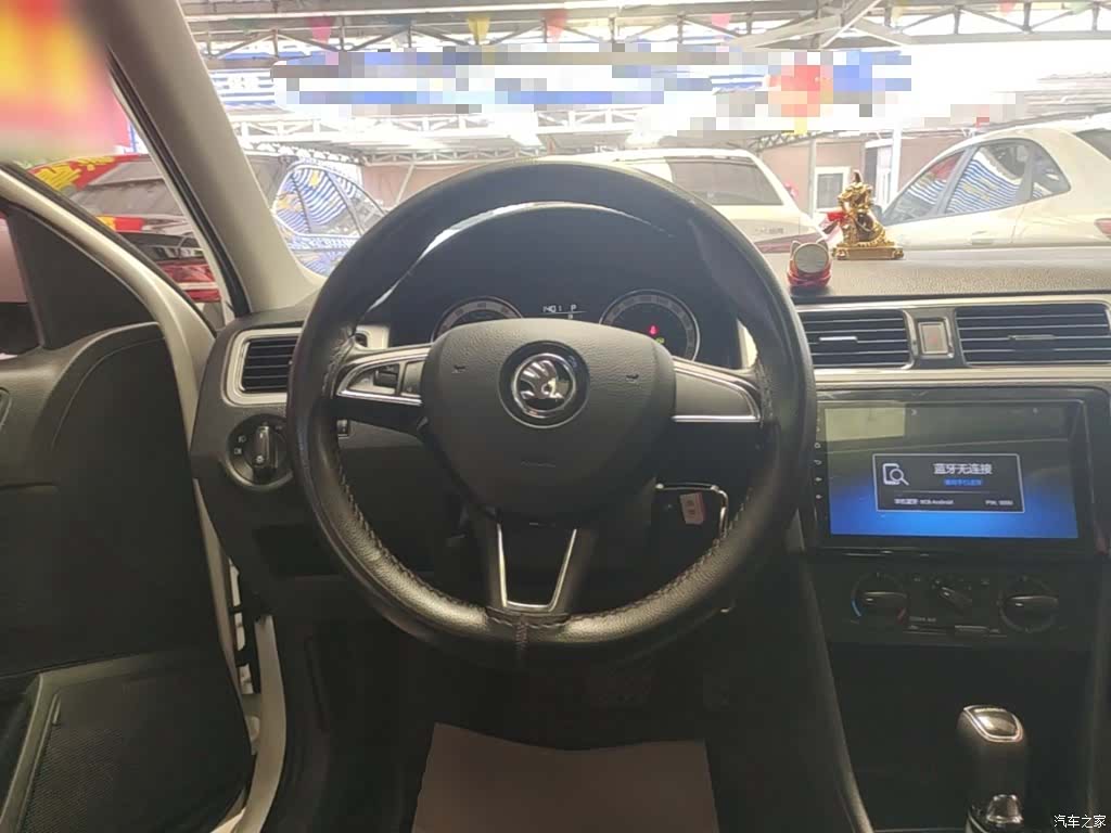 Skoda Rapid, 2019 11