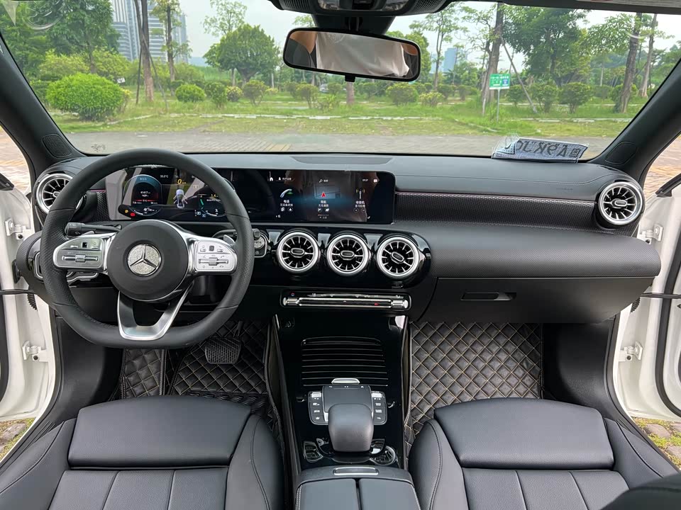 Mercedes-Benz Class A Mercedes-Benz Class A