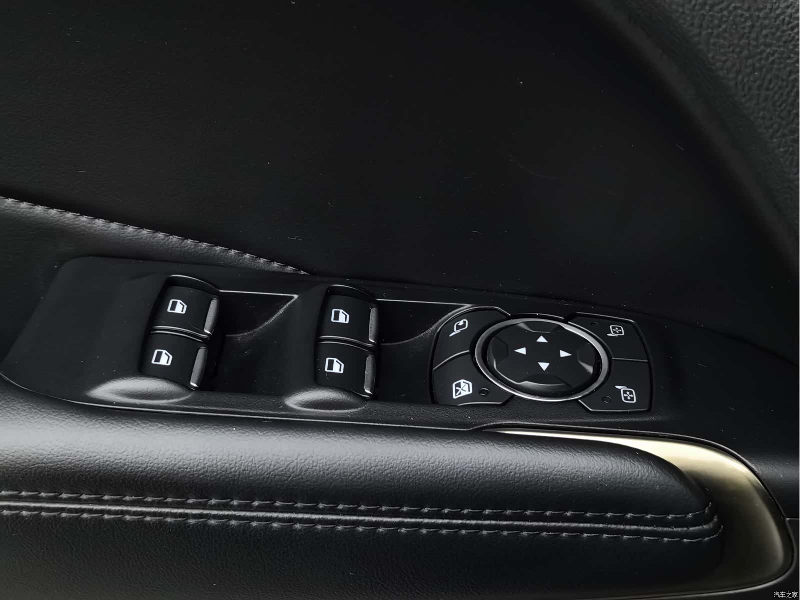 Lincoln MKC, 2019 25