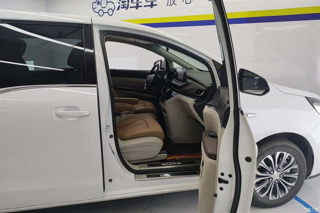 Buick GL8, 2022 8