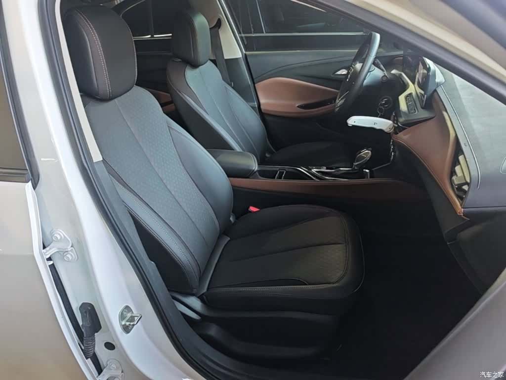 Buick Verano, 2022 25