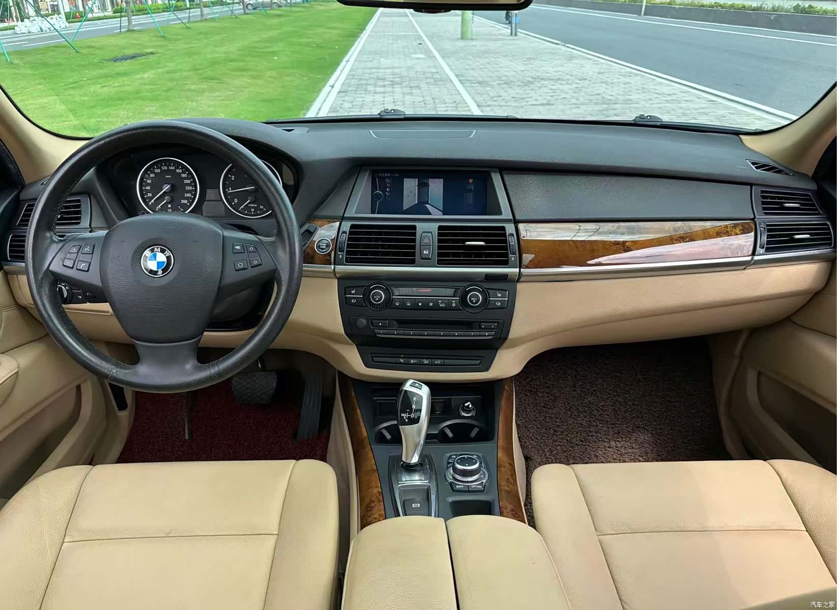 BMW X5, 2010 9