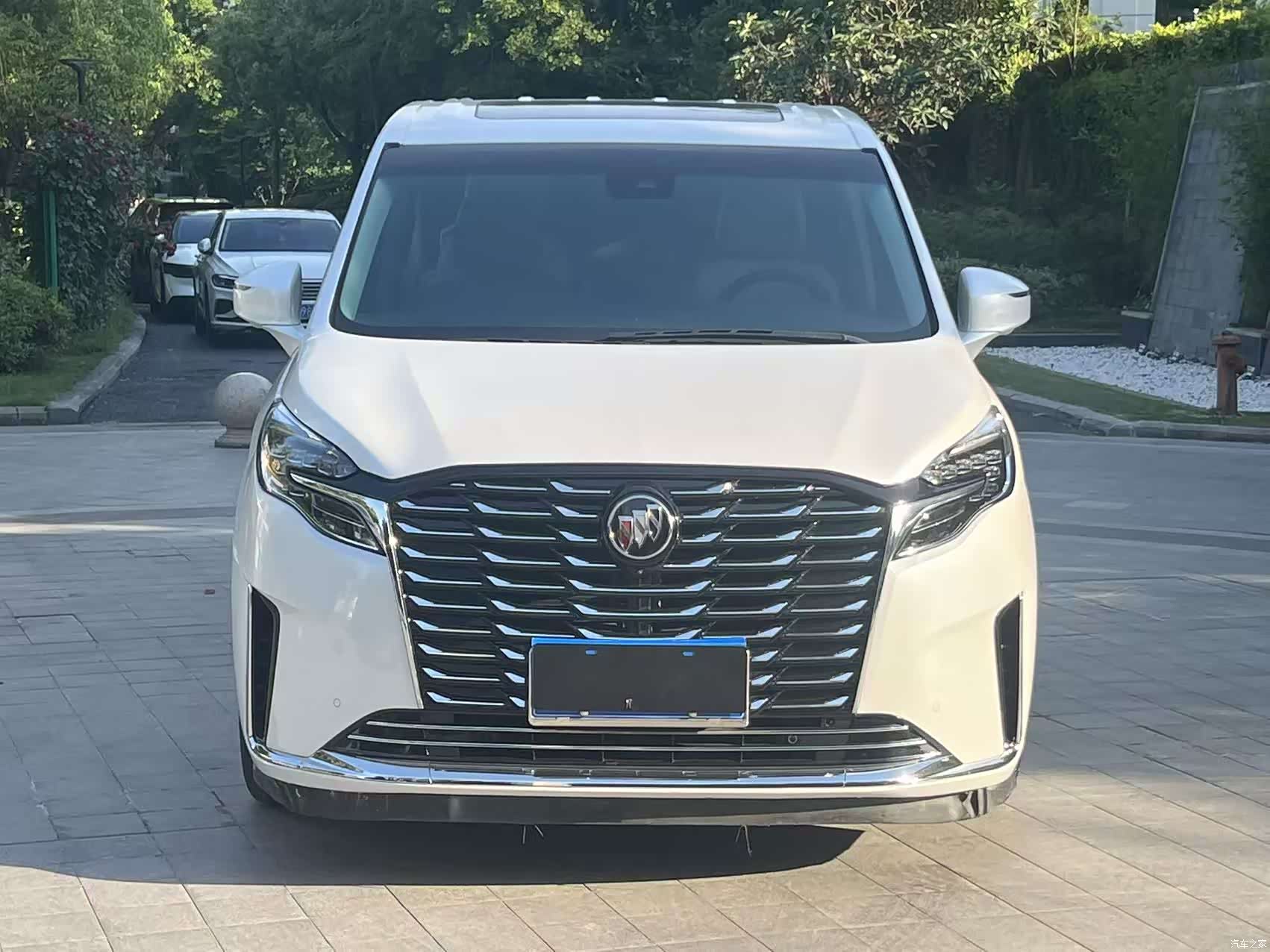 Buick GL8, 2023 1