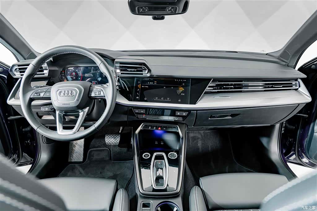 Audi Flying Spur, 2025 10