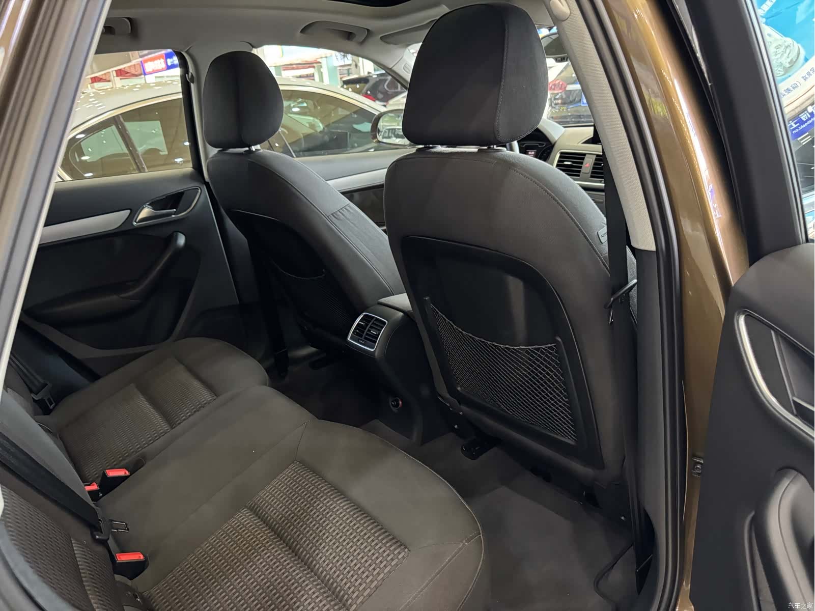 Audi Q3, 2016 11