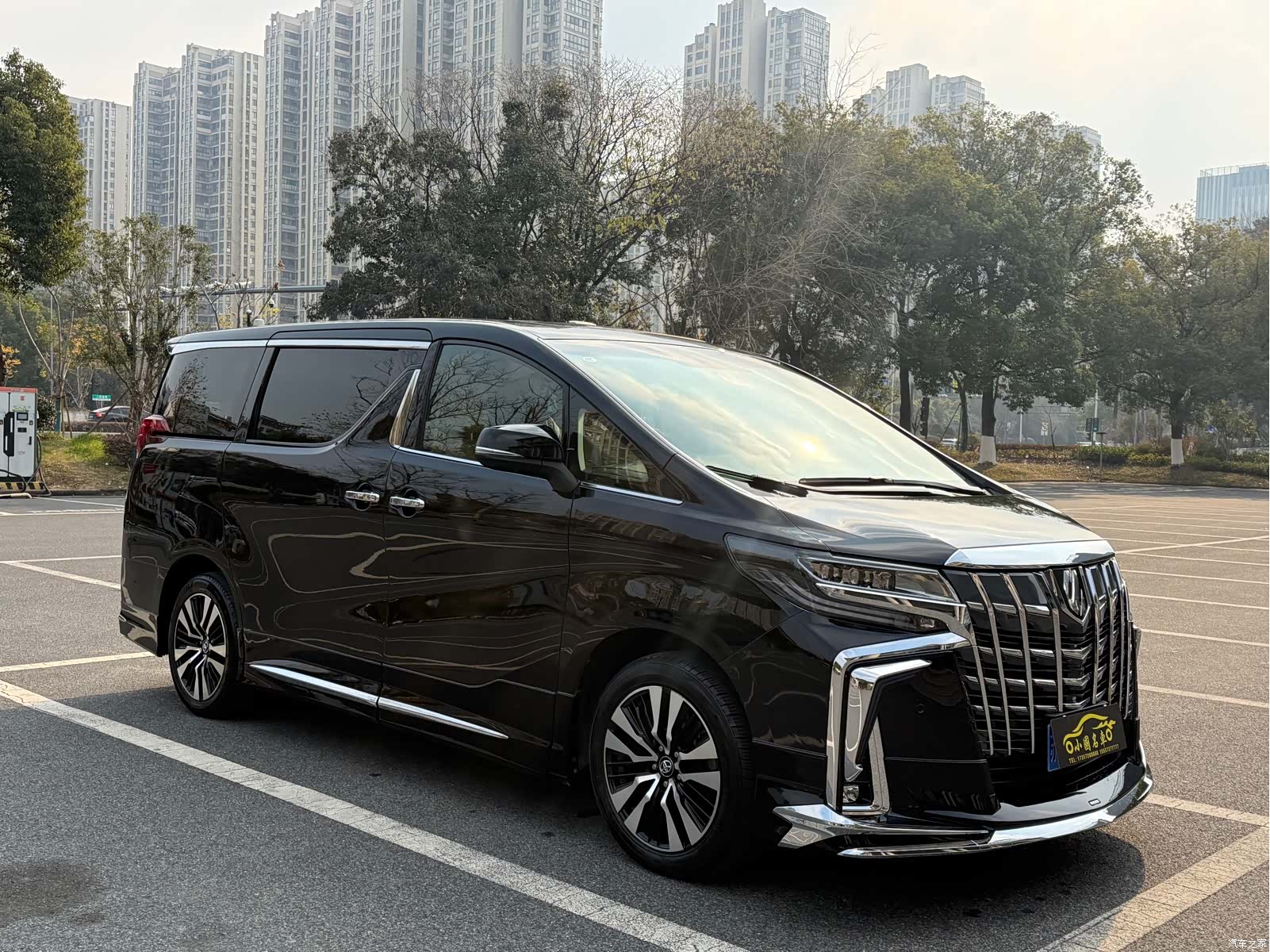 Toyota Alphard, 2017 3