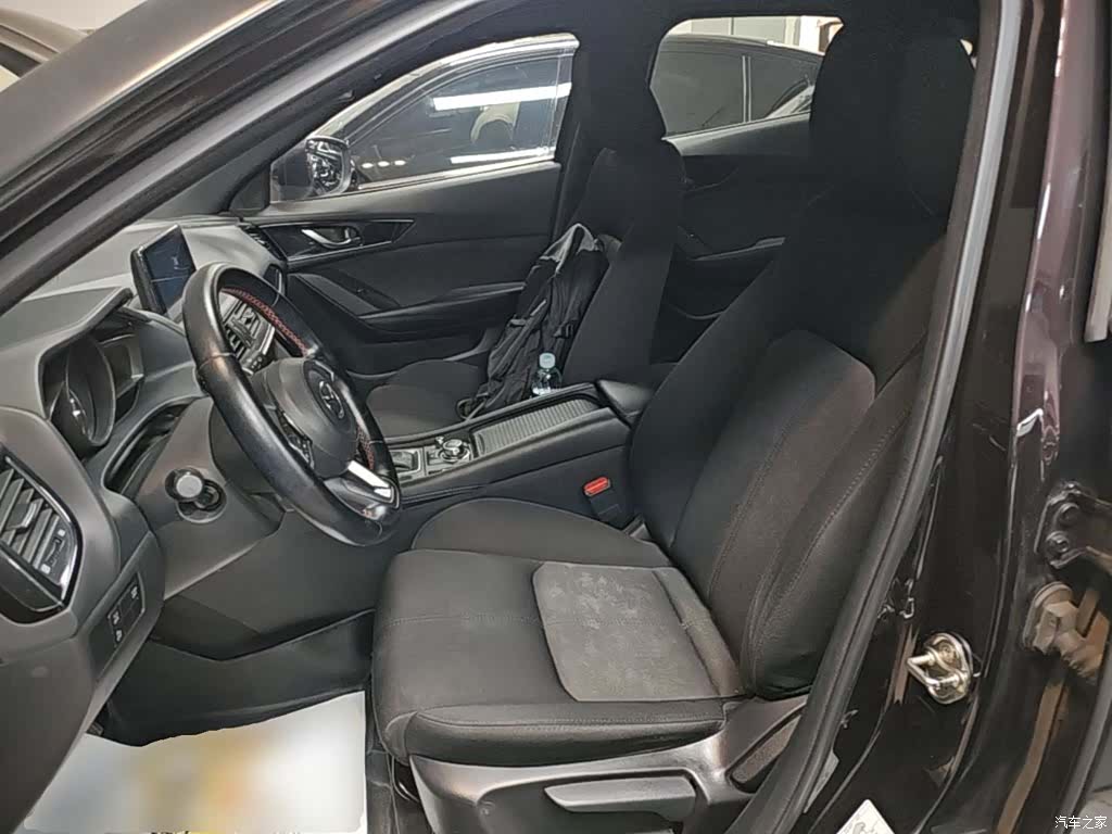 Mazda CX-4, 2021 15