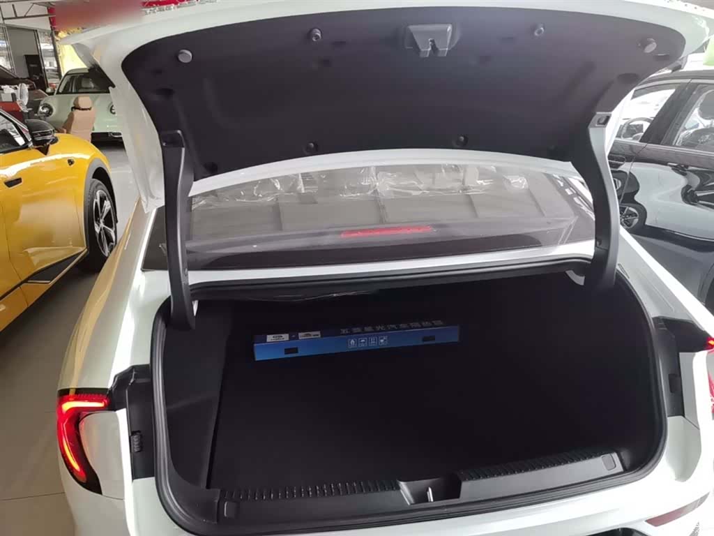 Wuling Starlight, 2026 19