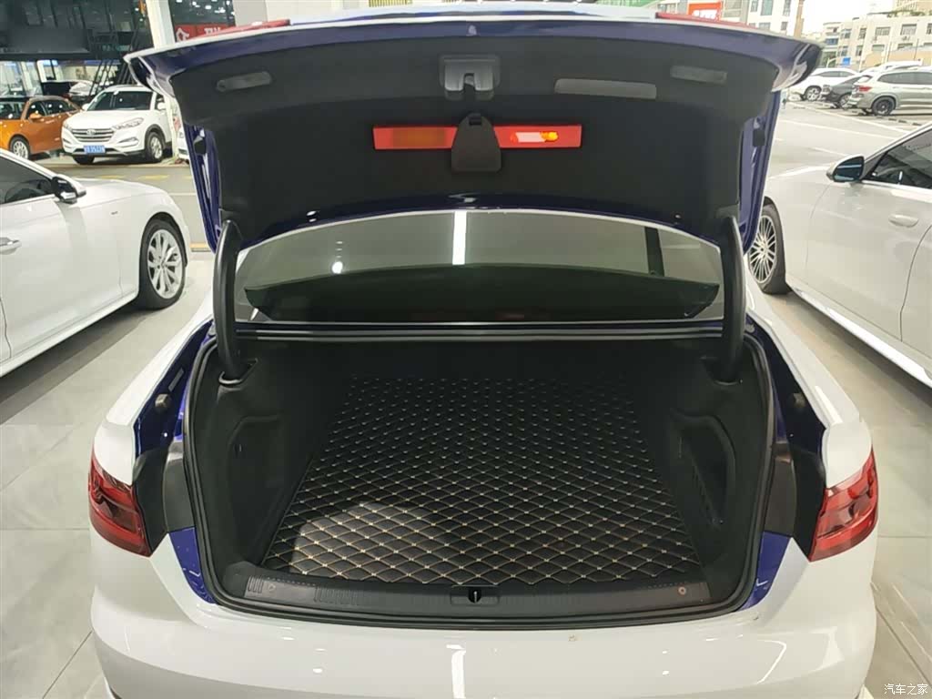 Audi A4L, 2019 19