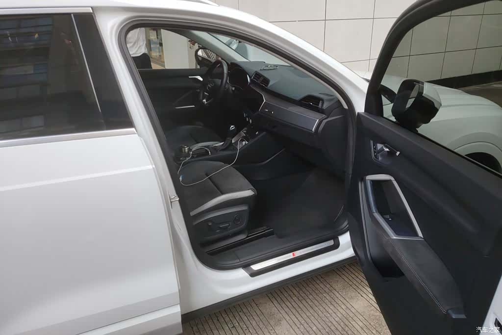 Audi Q3, 2022 8