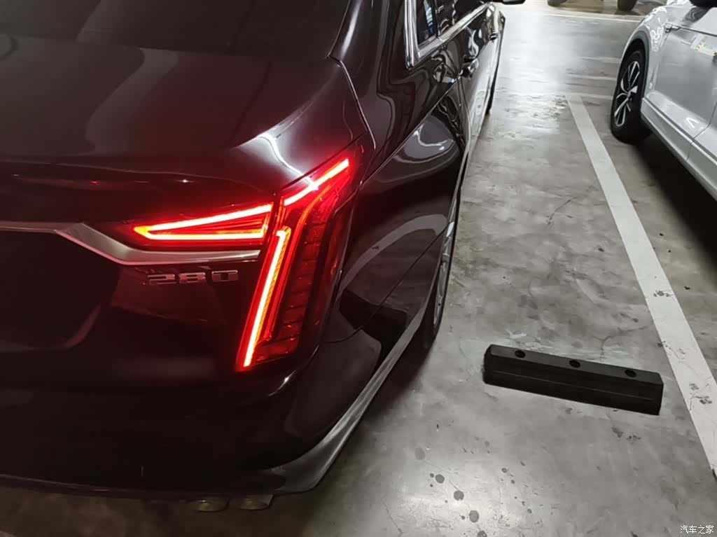 Cadillac CT6, 2023 8