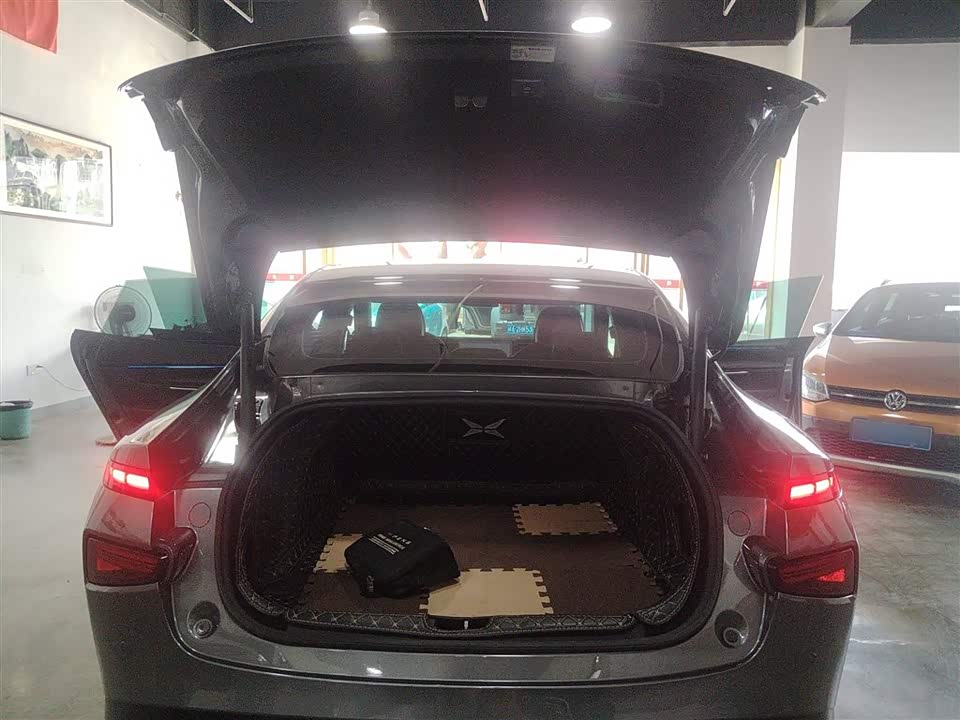 XPENG P7 XPENG P7