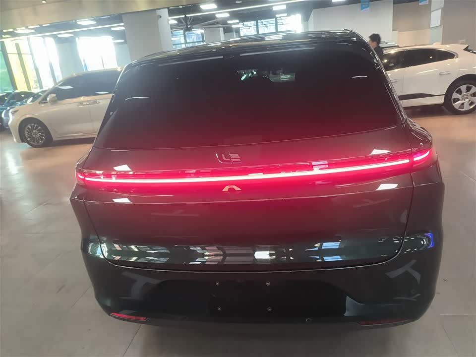 Li Auto Ideal L6