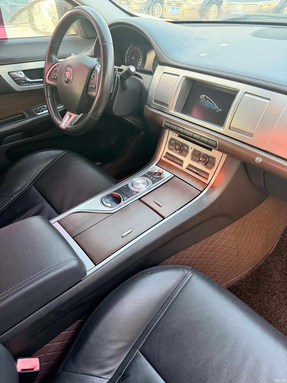 Jaguar XF, 2014 13