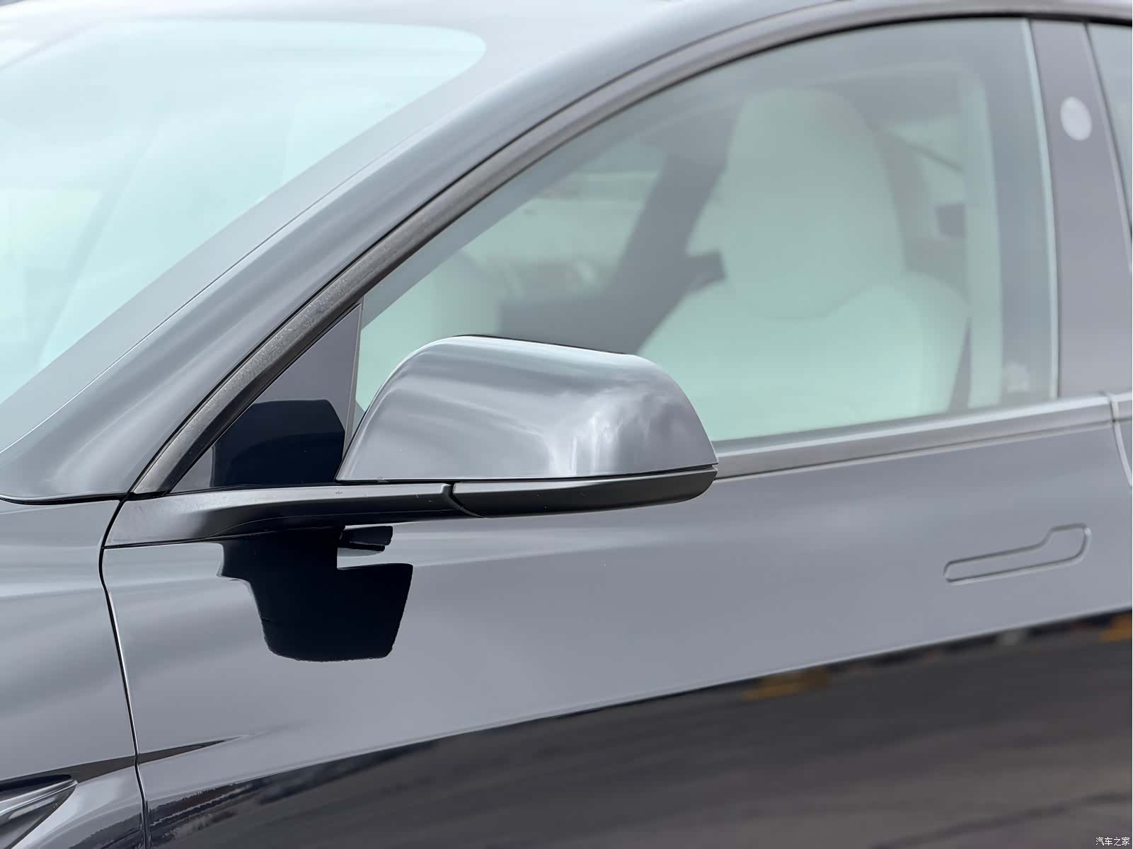 Tesla Model 3, 2024 27