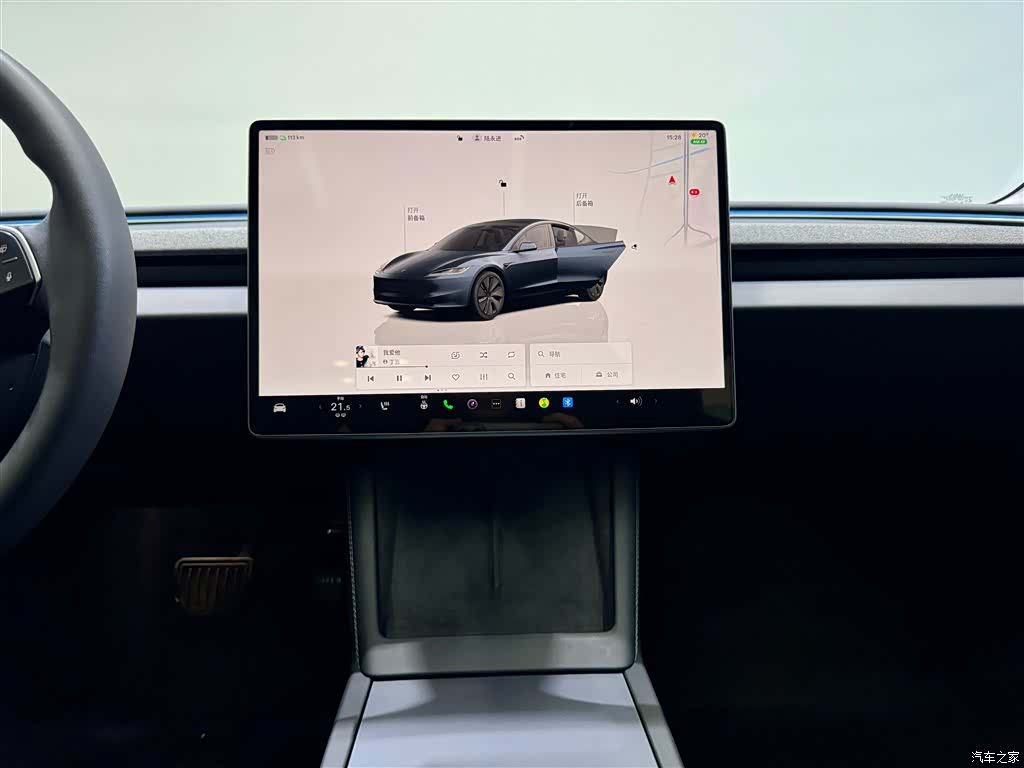 Tesla Model 3, 2024 28