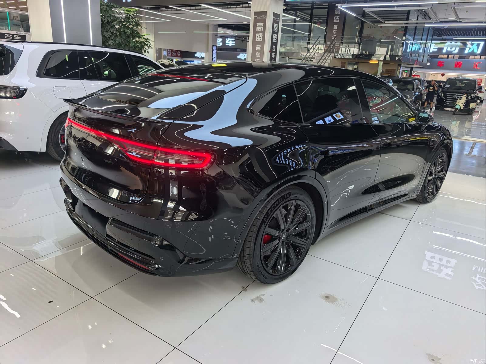 Luxeed R7, 2025 18