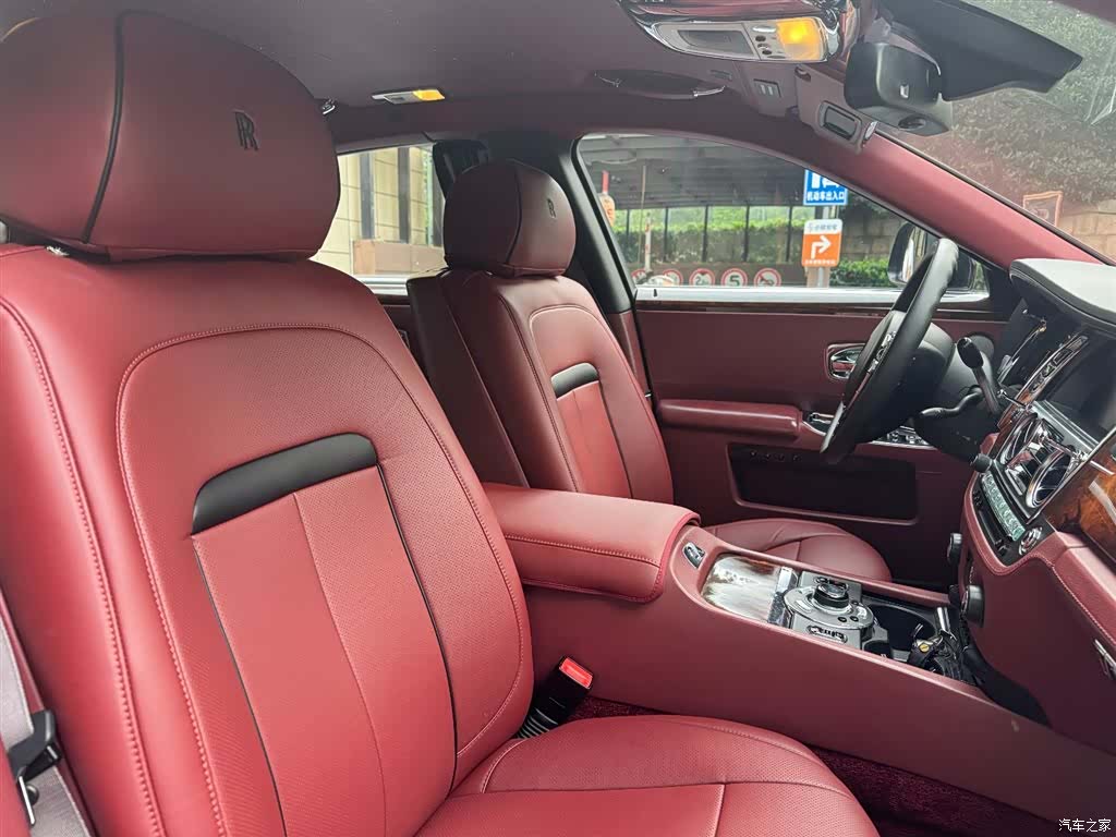 Rolls-Royce Ghost, 2012 8