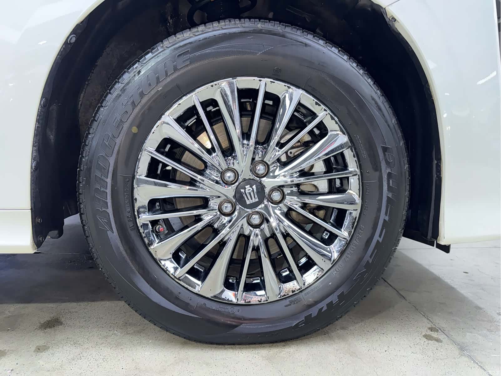 Toyota Vellfire, 2022 все фото