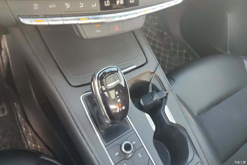 Cadillac XT4, 2021 16