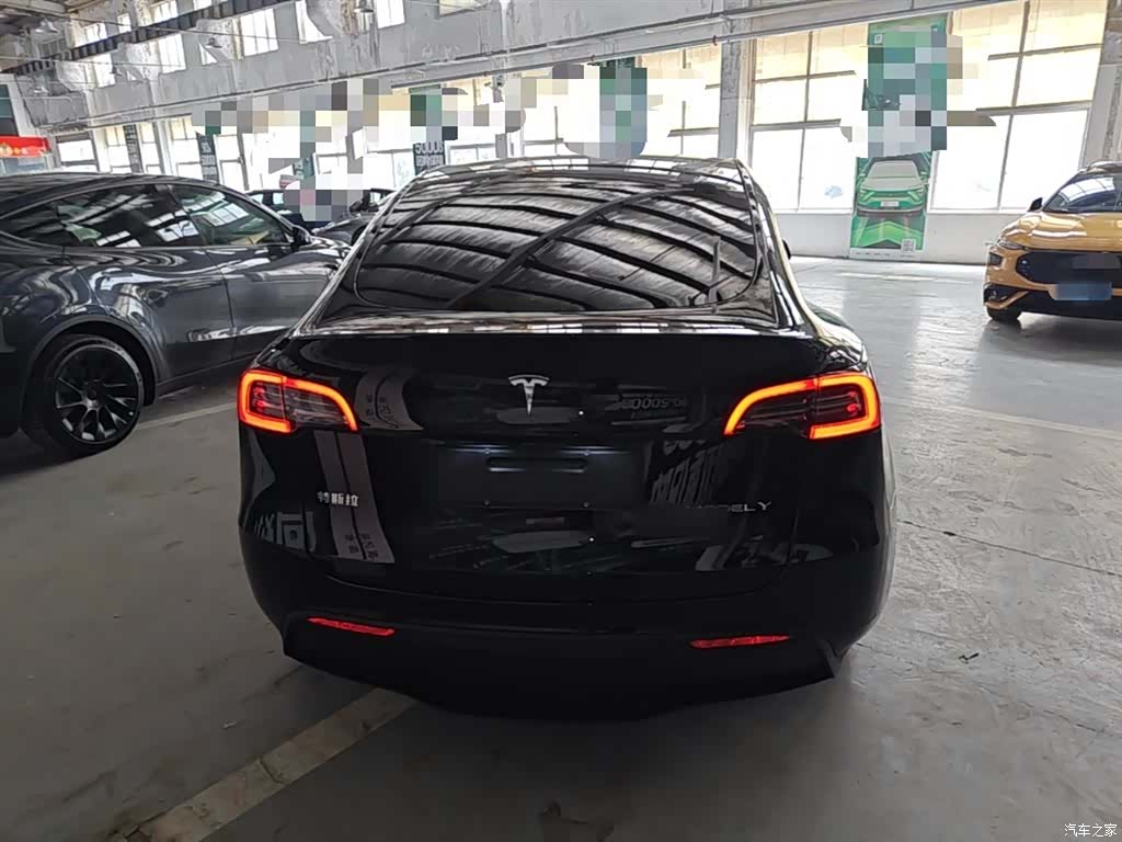 Tesla Model Y, 2023 6
