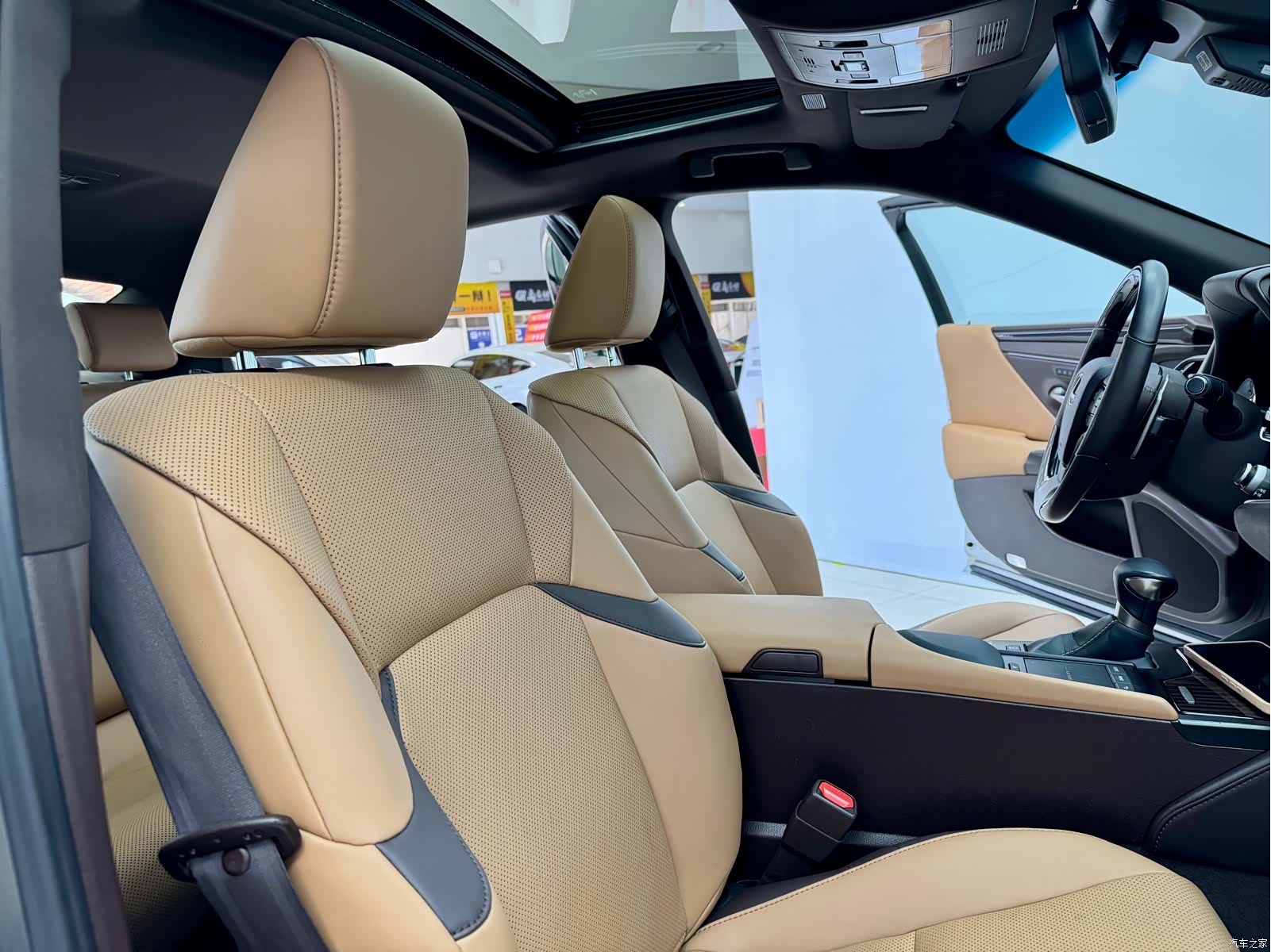 Lexus ES, 2021 15