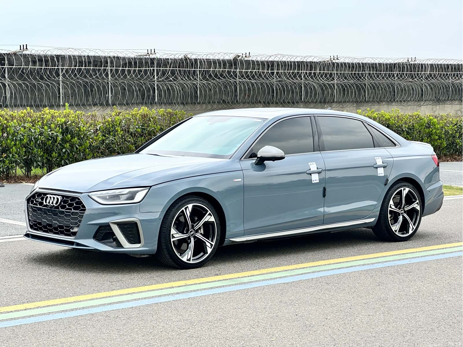 Audi A4L, 2022 1