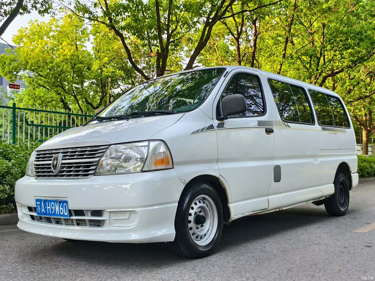 HuaChenLeiNuo 9, 2017 1