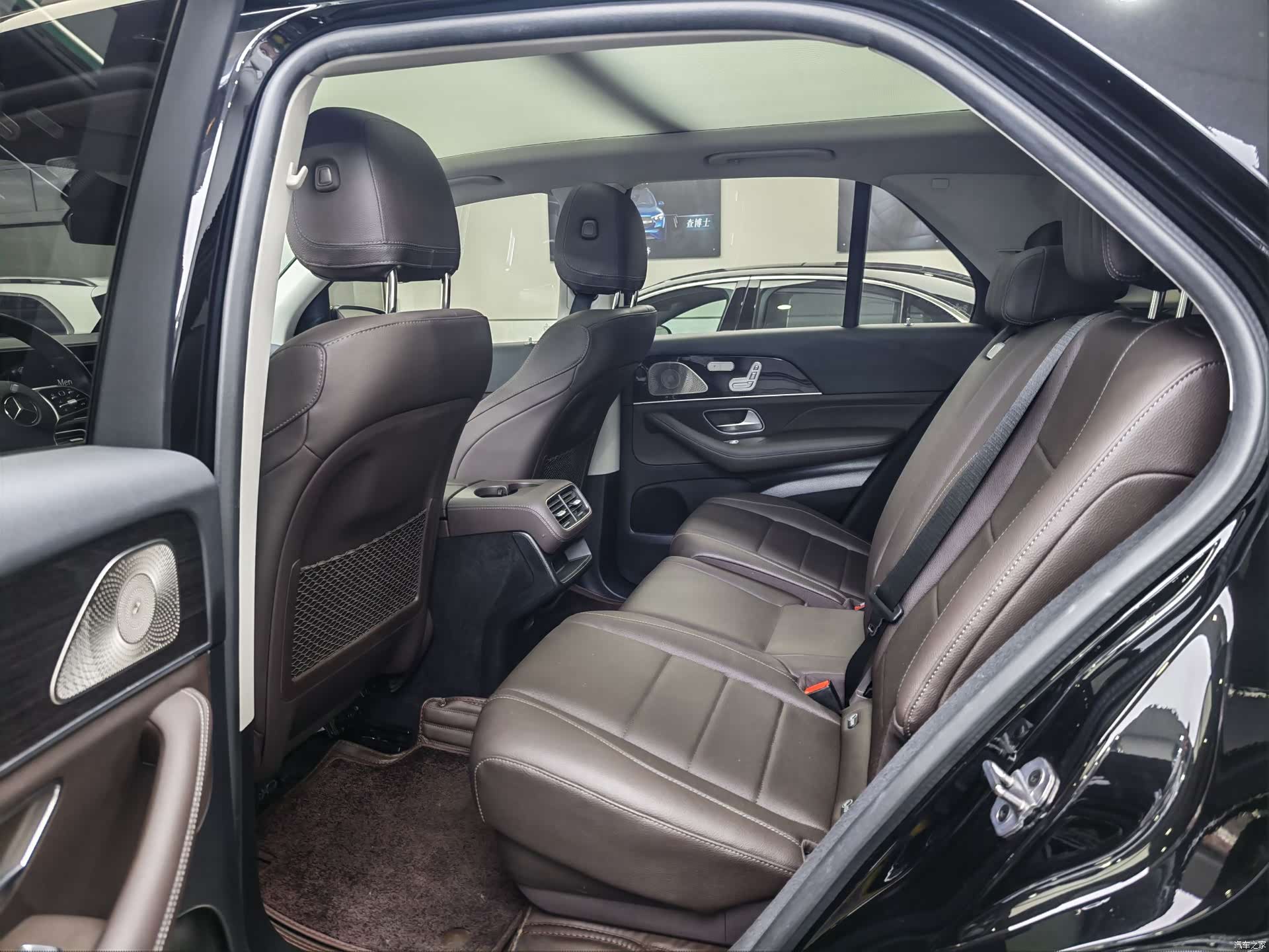 Mercedes-Benz GLE, 2022 12